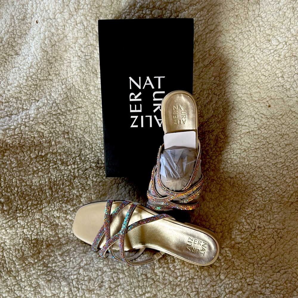 Nauralizer size 9 1/2 W fancy sandals, still in the box